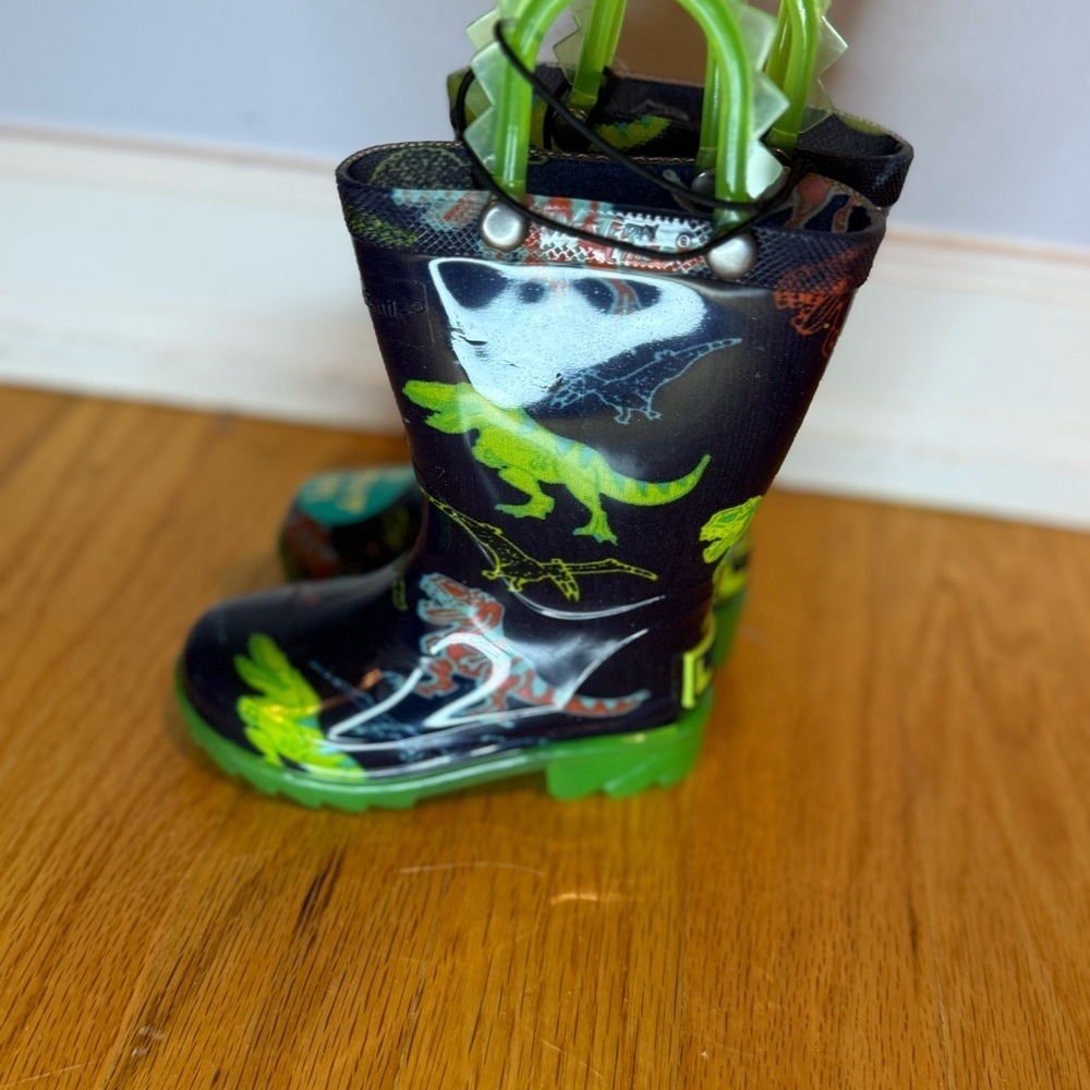 Western Chief Kids Dinosaur Light Up Rain Boots